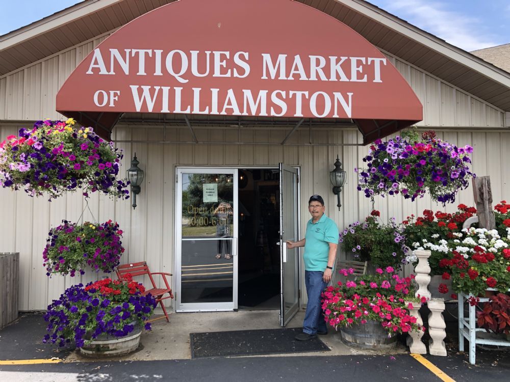 williamstonantiquesmarket.com logo