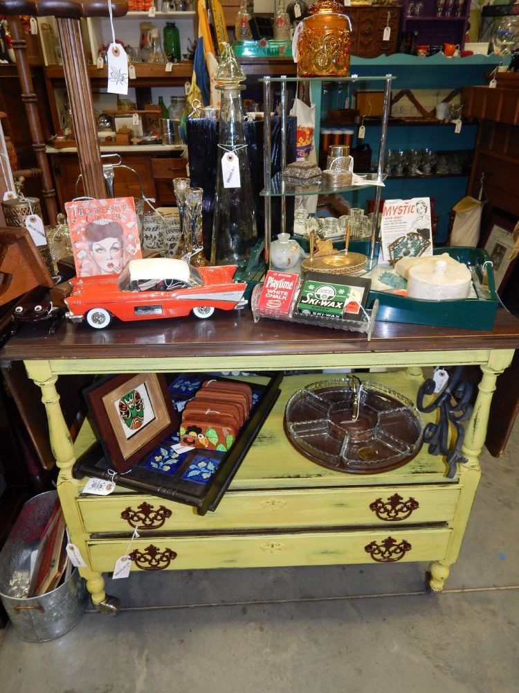 Antique Trail Directory of Antique Shops and Antique Malls