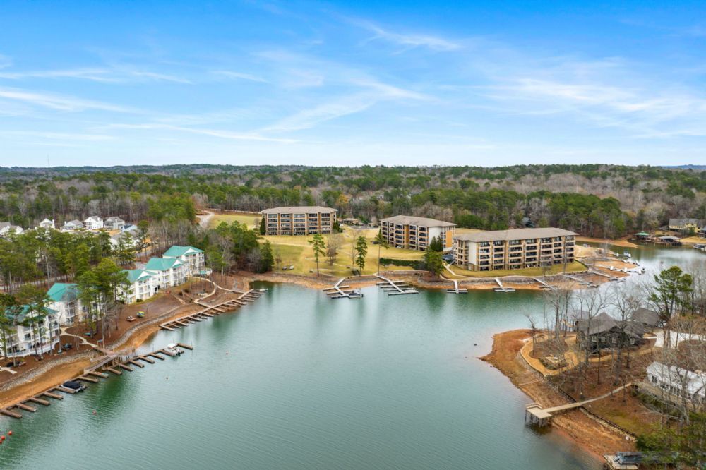 Real Estate Listing 48 Stoneview Summit 2502